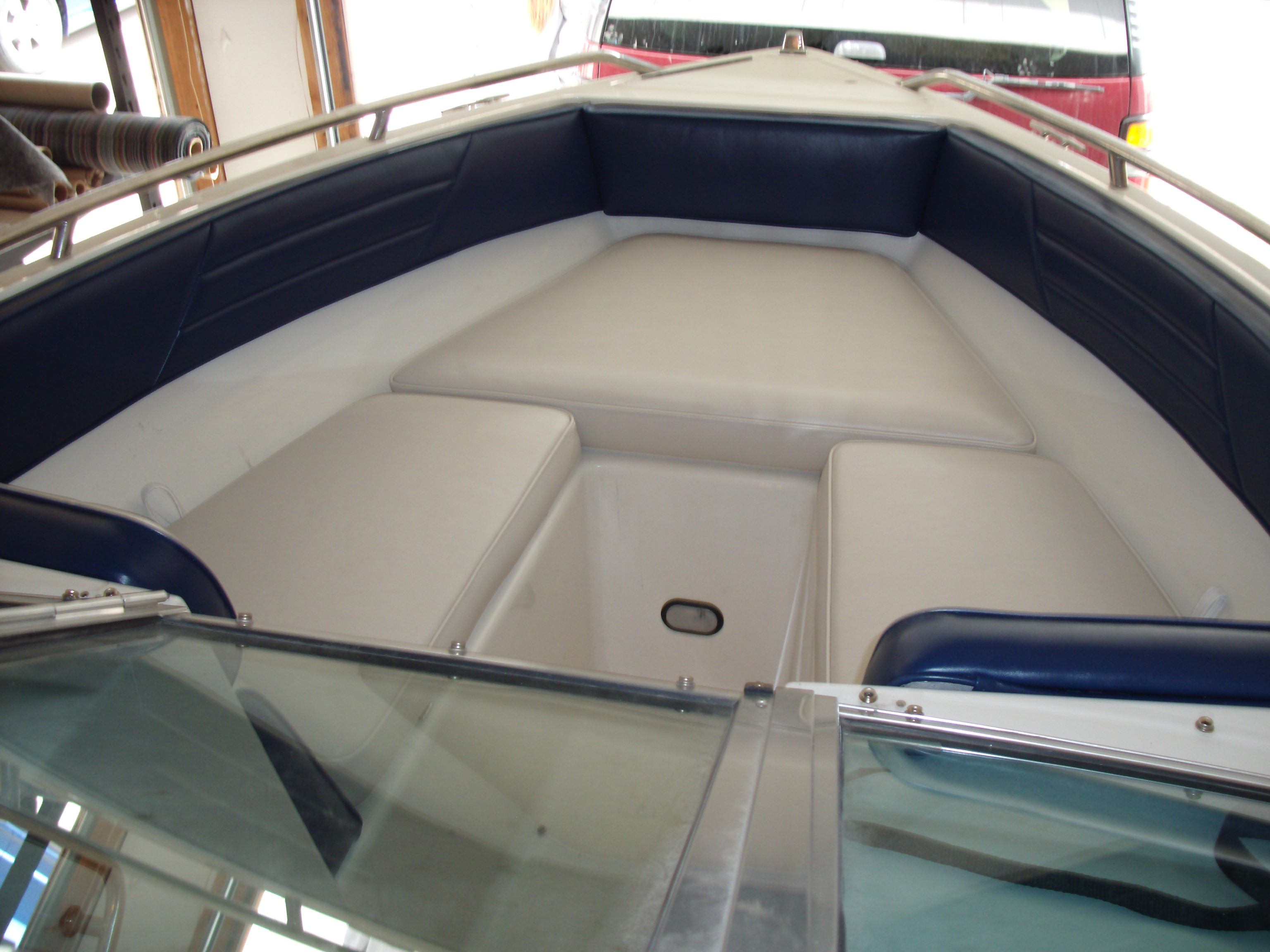 Boat interiors, sun decks, boat seats, covers, canopy